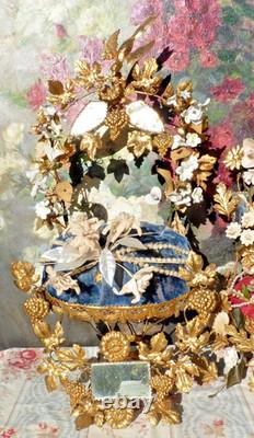 ANCIENNE GARNITURE de GLOBE de MARIÉE et sa COURONNE en tissu Napoléon III/ XIXe