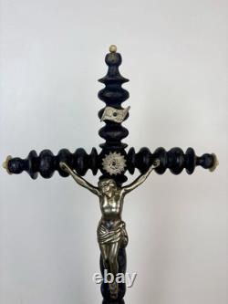 Ancien Crucifix d'autel (42 cm) Napoléon III. XIXe siècle. Cabinet de Curiosités
