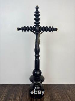 Ancien Crucifix d'autel (42 cm) Napoléon III. XIXe siècle. Cabinet de Curiosités