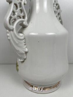 Ancien Grand Vase en Porcelaine de Paris XIXe décor floral roses et oiseau H32,5