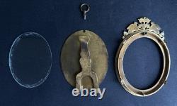 Ancien cadre miniature porte photo bronze doré Napoléon III griffon floral XIX