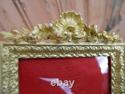 Ancien cadre photo en bronze doré décor coquille Louis XV époque XIXe