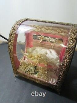 Ancien globe de mariée fin XIX è, vitrine en verre bombée et laiton Napoléon III