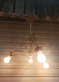 Ancien lustre XIXe S. 4 feux en bronze doré Napoléon III état de marche