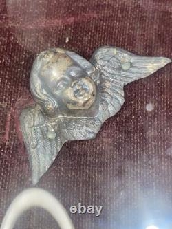 Ancien reliquaire Christ angelots verre bombé cadre Napoléon III XIXe Ancien reliquaire Christ angelots verre bombé cadre Napoléon III XIXe