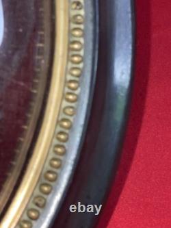 Ancien reliquaire Christ angelots verre bombé cadre Napoléon III XIXe