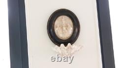 Ancien reliquaire Napoléon III XIXe signé avec bénitier en coquillage véritable Ancien reliquaire Napoléon III XIXe signé avec bénitier en coquillage véritable