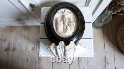 Ancien reliquaire Napoléon III XIXe signé avec bénitier en coquillage véritable Ancien reliquaire Napoléon III XIXe signé avec bénitier en coquillage véritable