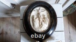 Ancien reliquaire Napoléon III XIXe signé avec bénitier en coquillage véritable Ancien reliquaire Napoléon III XIXe signé avec bénitier en coquillage véritable