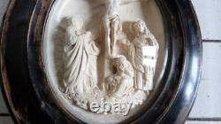 Ancien reliquaire Napoléon III XIXe signé avec bénitier en coquillage véritable Ancien reliquaire Napoléon III XIXe signé avec bénitier en coquillage véritable