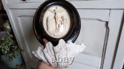 Ancien reliquaire Napoléon III XIXe signé avec bénitier en coquillage véritable Ancien reliquaire Napoléon III XIXe signé avec bénitier en coquillage véritable