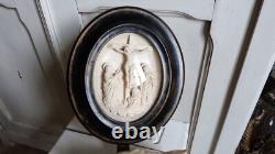 Ancien reliquaire Napoléon III XIXe signé avec bénitier en coquillage véritable Ancien reliquaire Napoléon III XIXe signé avec bénitier en coquillage véritable