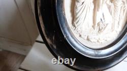 Ancien reliquaire Napoléon III XIXe signé avec bénitier en coquillage véritable Ancien reliquaire Napoléon III XIXe signé avec bénitier en coquillage véritable
