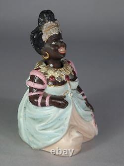 Ancien sujet biscuit femme noire à tête dedolinante fin XIXe siècle. B15