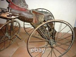 Ancien tricycle du XIX ème Cheval en bois et fonte Napoléon III jouet horse