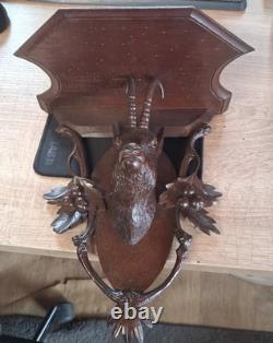 Ancienne Étagère Console Murale Forêt Noire Bois Sculpté Tête De Chamois XIXe