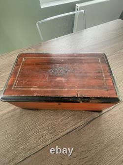 Ancienne boite a musique 6 airs XIX siècle