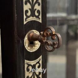 Bibliothèque XIXe Napoléon III incrustée de marqueterie décor d'arabesques L9500