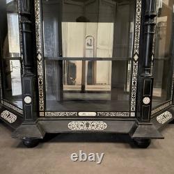 Bibliothèque XIXe Napoléon III incrustée de marqueterie décor d'arabesques L9500