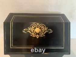 Boite a courrier Napoléon III en bois noir et marquèterie XIX siècle