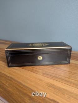 Boîte à gants Napoléon III poirier noirci monogramme CP laiton XIXe