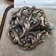 Broche Ancienne Xixe Style Napol&eacute;on Iii D&eacute;cor Feuilles D'acanthe Dorure