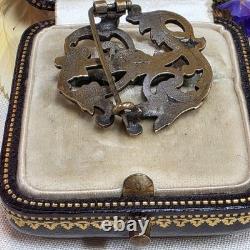 Broche Ancienne XIXe Style Napoléon III Décor Feuilles d'Acanthe Dorure