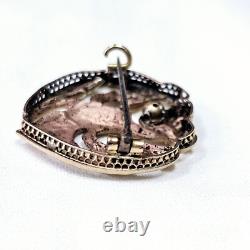 Broche Napoléon III Xixe Plaqué Or Rose & Vert Décor Chimère 26x 26 Mm