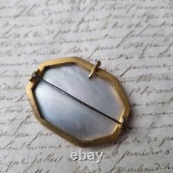 Broche XIXè Décor Peint Sur Nacre Napoléon III Pomponne Victorian Brooch 19thC Broche XIXè Décor Peint Sur Nacre Napoléon III Pomponne Victorian Brooch 19thC