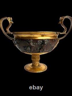 COUPE EN BRONZE AVEC FRESQUE DE PUTTI EN RELIEF XIXE Siecle