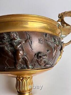 COUPE EN BRONZE AVEC FRESQUE DE PUTTI EN RELIEF XIXE Siecle