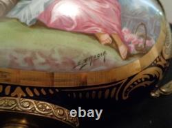 COUPE VASE STYLE PORCELAINE DE SEVRES / SIGNE E. FROGER / XIXe NAPOLEON III