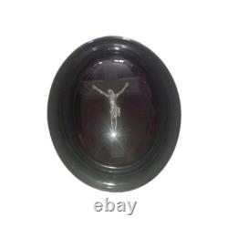 Cadre ovale Napoléon III XIXe verre bombé Christ en croix fond grenat