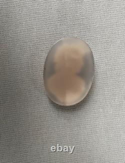 Camée sur agate, profil de femme, XIXe