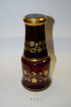 Carafe de nuit XIXe Napoléon III fond rouge décor de vigne peint à l'or fin