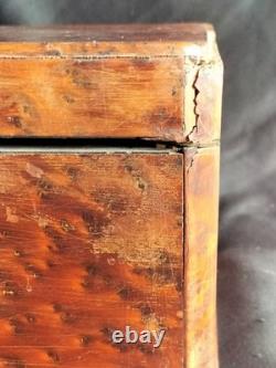 Cave à cigares en loupe de thuya / Fin XIXe/Napoléon III/Début XXe / Liqueur Cave à cigares en loupe de thuya / Fin XIXe/Napoléon III/Début XXe / Liqueur