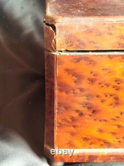 Cave à cigares en loupe de thuya / Fin XIXe/Napoléon III/Début XXe / Liqueur Cave à cigares en loupe de thuya / Fin XIXe/Napoléon III/Début XXe / Liqueur