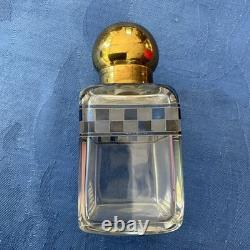 Cave à parfum 3 flacons en cristal dans étui en cuir XIXe / Napoléon III