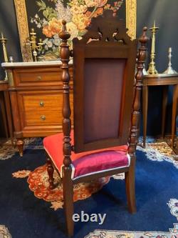 Chaise chauffeuse à haut dossier en acajou sculpté XIXe Napoléon III