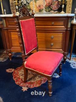 Chaise chauffeuse à haut dossier en acajou sculpté XIXe Napoléon III