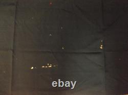 Châle en cachemire Napoléon III XIXe siècle noir rouge or textile ancien Châle en cachemire Napoléon III XIXe siècle noir rouge or textile ancien