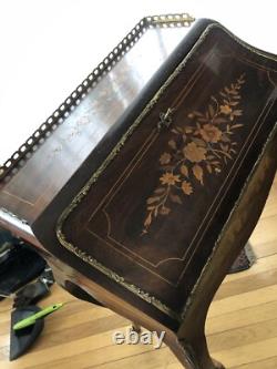 Circa 1880 Bureau de pente palissandre Bois de Rose Napoléon III fin XIX eme