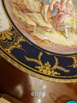 Coupe en porcelaine sevres signée chateau tuileries XIXe siecle louis philippe