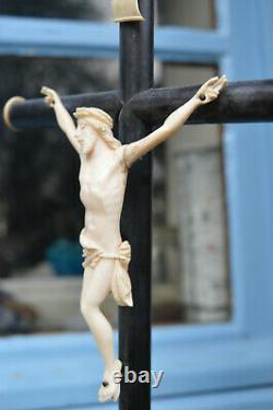 Crucifix Style Napoléon III Vanité Epoque XIXe Siècle Hauteur 35,5cm