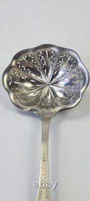 Cuillère Saupoudreuse PHILIPPE BERTHIER Argent Massif NAPOLÉON III Minerve XIXe