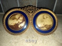 Double cadre photo à poser en bronze Napoléon III XIXe décor Louis XVI medaillon