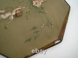 Ecran à main XIX peinture sur soie AUX AMOURS manche en bois doré Napoléon III