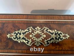Ecritoire Napoléon III en marquetrerie et loupe de thuya XIX siècle