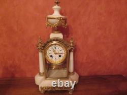 Elégante pendule XIX ème Napoléon III cage en verre marbre blanc et bronze doré