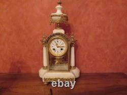 Elégante pendule XIX ème Napoléon III cage en verre marbre blanc et bronze doré